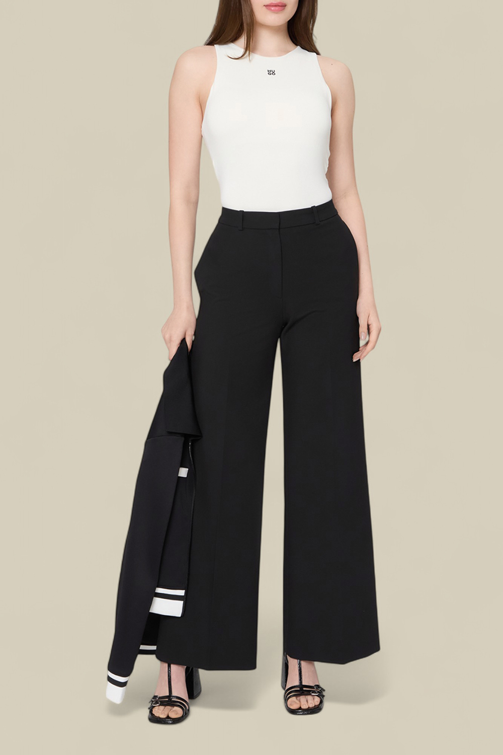 תמונת כל הלוק של גופייה